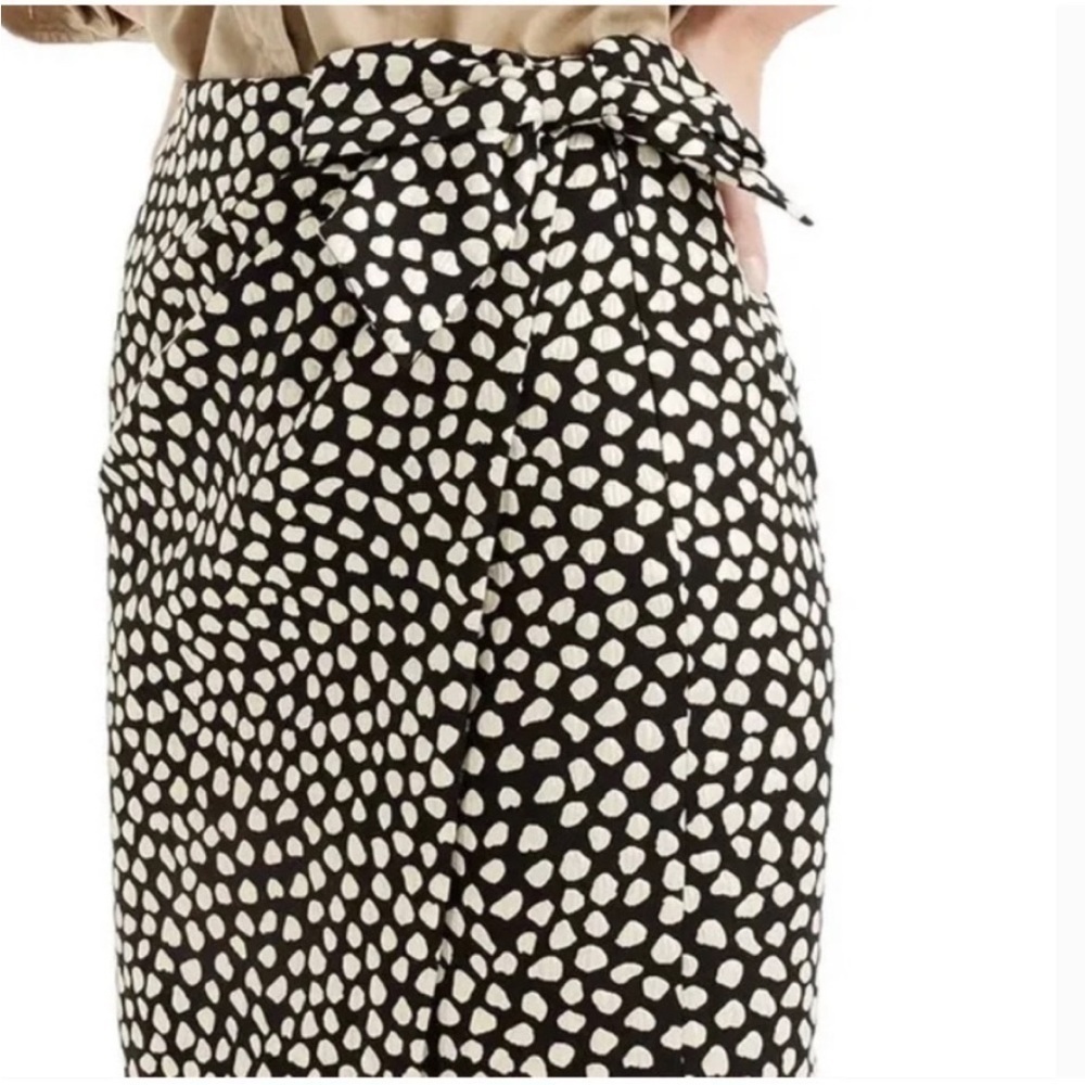 J. Crew Black and Gold Metallic Pebble Print Jacquard Wrap Skirt Size 4 - Picture 2 of 16